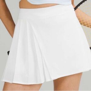 Lululemon Asymmetrical Pleated Tennis Skirt White Size 10 NWT